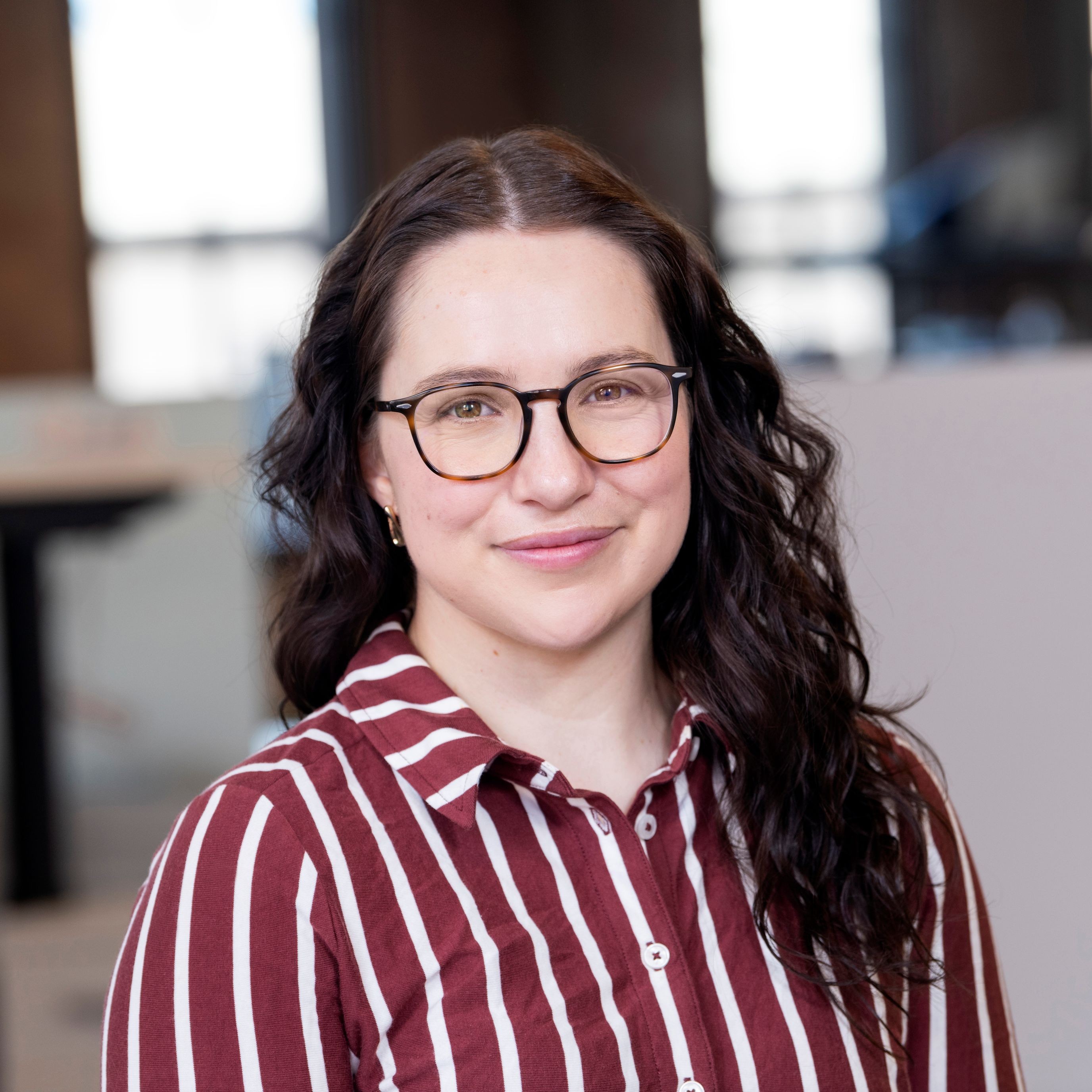 Nora Meyers Sackett Headshot
